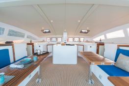Islands Spirit 410 Islands Spirit Catamaran Interior 3