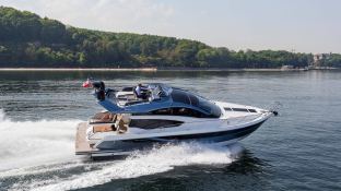 Skydeck  430 Galeon Exterior 3