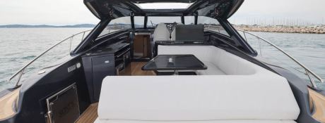 Power 44 Focus Exterior 4