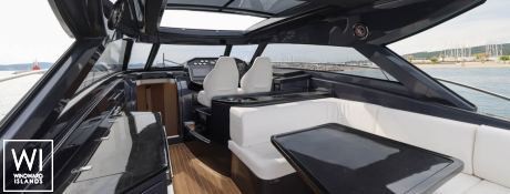 Power 44 Focus Interior 1