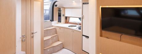 Power 44 Focus Interior 6