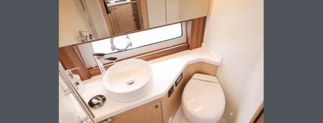 Power 44 Focus Interior 13