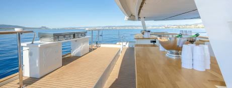 mayba  TMI Catamaran 20m Exterior 11