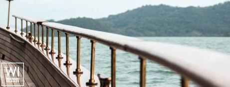 MAHA BHETRA   Motoryacht Thai-crafted wooden hull Interior 10