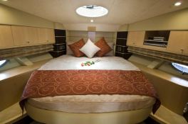 ADAMO  Riviera yachts Riviera 55 Interior 4