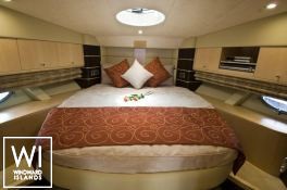 ADAMO  Riviera yachts Riviera 55 Interior 4