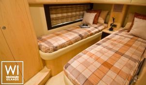 ADAMO  Riviera yachts Riviera 55 Interior 8