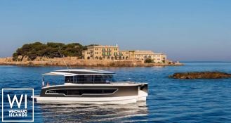 MY 4.S Fountaine Pajot Exterior 6