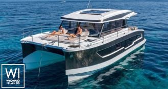 MY 4.S Fountaine Pajot Exterior 2