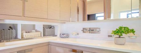 D2  Fountaine Pajot Power 67 Interior 15