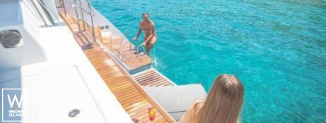 D2  Fountaine Pajot Power 67 Exterior 10