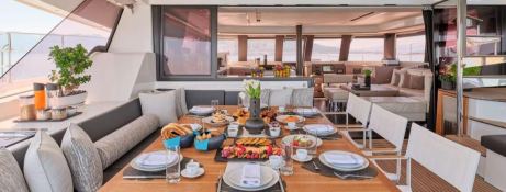 ChristAl MiO  Fountaine Pajot Power 67 Interior 15