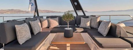 ChristAl MiO  Fountaine Pajot Power 67 Exterior 11