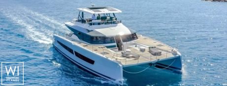 DOMPE  Fountaine Pajot Power 67 Exterior 2