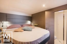 Aura 51 Fountaine Pajot Interior 7