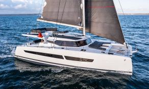 VIENNA  Fountaine Pajot Aura 51 Exterior 4
