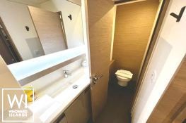 VIENNA  Fountaine Pajot Aura 51 Interior 20