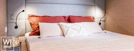 Ocean Eye  Fountaine Pajot Aura 51 Interior 11