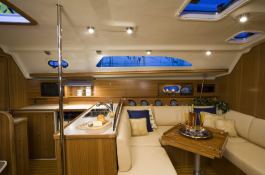 Catalina 445 Catalina Interior 7