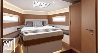 ON Y VA  Beneteau First 53 Interior 3