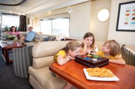 Nirvana  Vitec Yacht 21m Interior 15