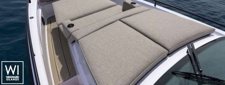 Yacht 39 Axopar Exterior 1