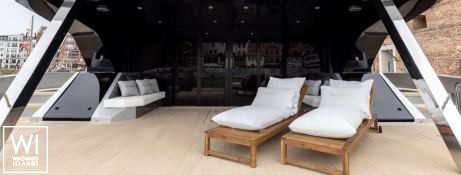 Moon Shadow (ex MISTRAL )  Catamaran 60 Exterior 7