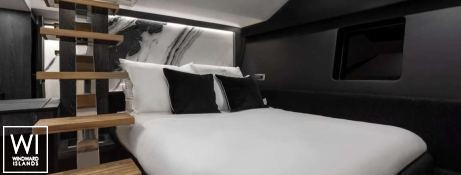 Moon Shadow (ex MISTRAL )  Catamaran 60 Interior 11