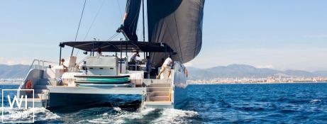 Oasis II   Catamaran 60 Exterior 11