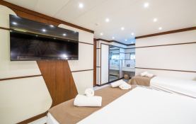 BY C&F   Trawler 23m Interior 18