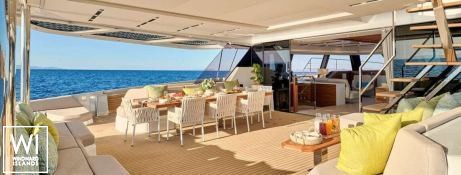 AD ASTRA 80  Fountaine Pajot Thíra  80 Exterior 3