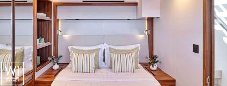 AD ASTRA 80  Fountaine Pajot Thíra  80 Interior 11