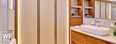 AD ASTRA 80  Fountaine Pajot Thíra  80 Interior 15