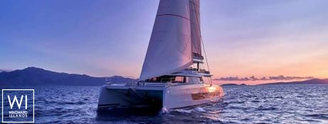 AD ASTRA 80  Fountaine Pajot Thíra  80 Exterior 2