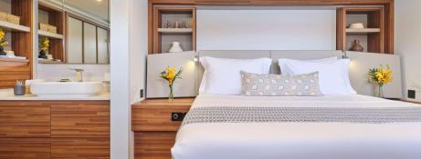 ALINA  Fountaine Pajot Thíra  80 Interior 16