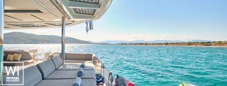 ALINA  Fountaine Pajot Thíra  80 Exterior 12