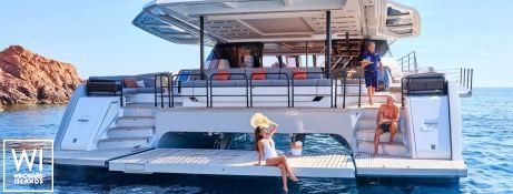 ALINA  Fountaine Pajot Thíra  80 Exterior 13