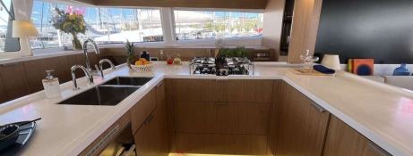 SNAPDRAGON  Catana Catamaran Bali 5.8 Interior 11