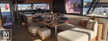 FOUR C S  Catana Catamaran Bali 5.8 Interior 17