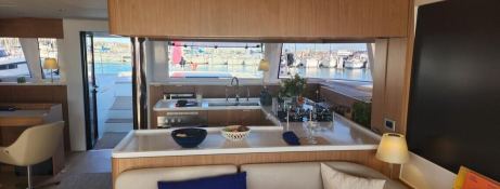 FOUR C S  Catana Catamaran Bali 5.8 Interior 16