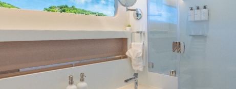 Forever Young  Two Oceans Catamaran 55 Interior 23