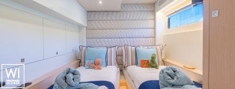 Forever Young  Two Oceans Catamaran 55 Interior 27