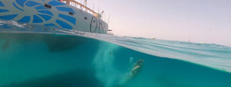 Oasis I   Catamaran 15m Exterior 1