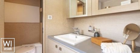 MY 5 Fountaine Pajot Interior 2