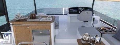 MY 5 Fountaine Pajot Exterior 16