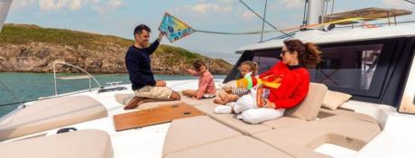 Catamaran 41 Fountaine Pajot Exterior 7