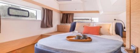 Catamaran 41 Fountaine Pajot Interior 1