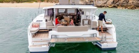 Catamaran 41 Fountaine Pajot Exterior 11