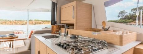 Catamaran 41 Fountaine Pajot Interior 4