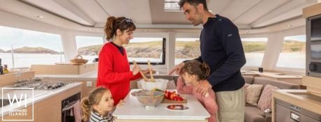 Catamaran 41 Fountaine Pajot Exterior 17